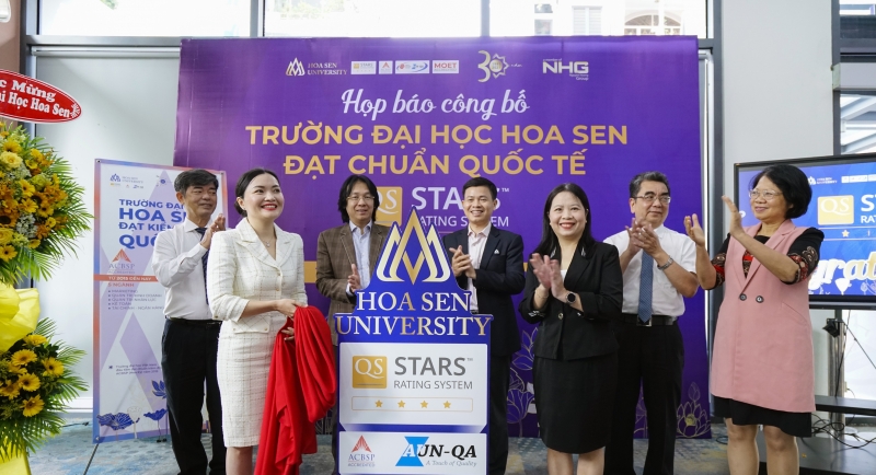 Lễ họp báo công bố Trường Đại học Hoa Sen đạt chuẩn quốc tế 4 sao của tổ chức QS Stars.